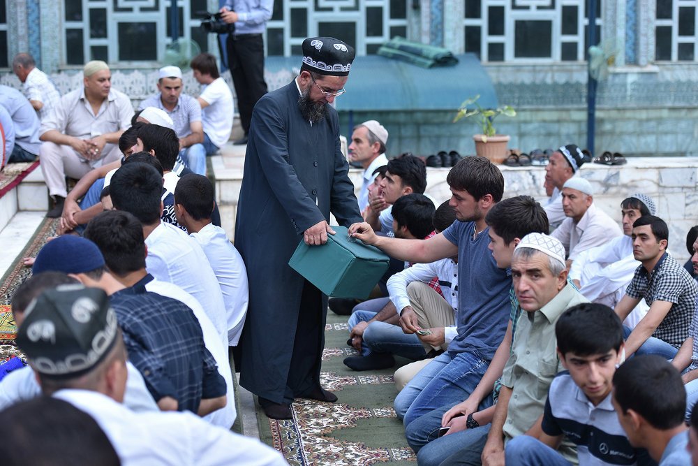 Рамадан у таджиков. Курбан байрам в Таджикистане. Таджикистан мусульмане. Таджики мусульмане.