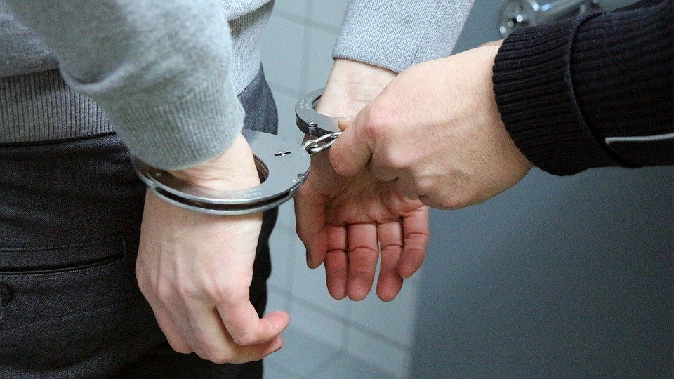 Сотрудник СИЗО задержан за получение взятки - SugdNEWS