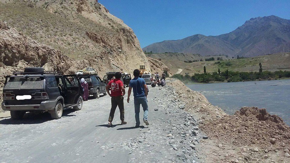 zarafshan-river-destroyed-about-100-miter-of-the-road-sugdnews