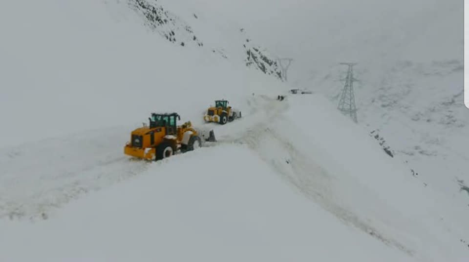 Движение по автодороге Душанбе-Худжанд временно закрыто