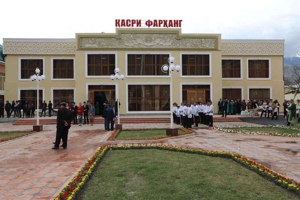 Заказать шлюх в городе таджикистан город исфара