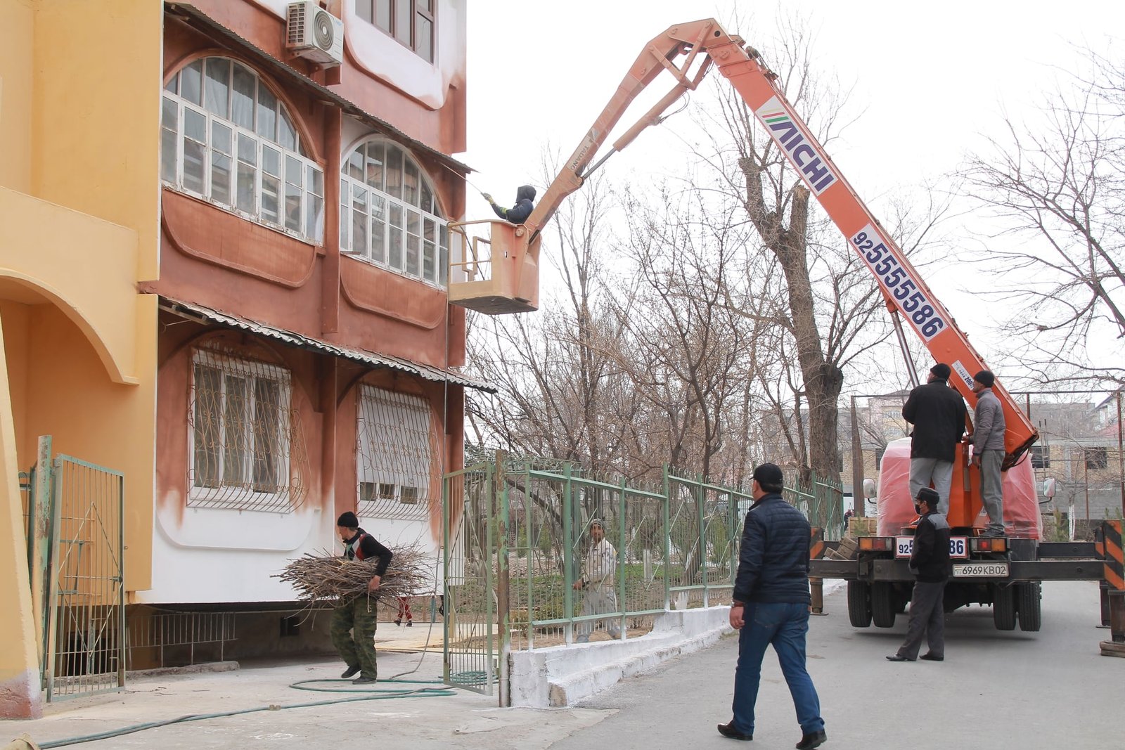 Дом худжанд. Худжанд 13 микрорайон. Худжанд 34 микрорайон. Худжанд 12 мкр. Худжанд 18 мкр.