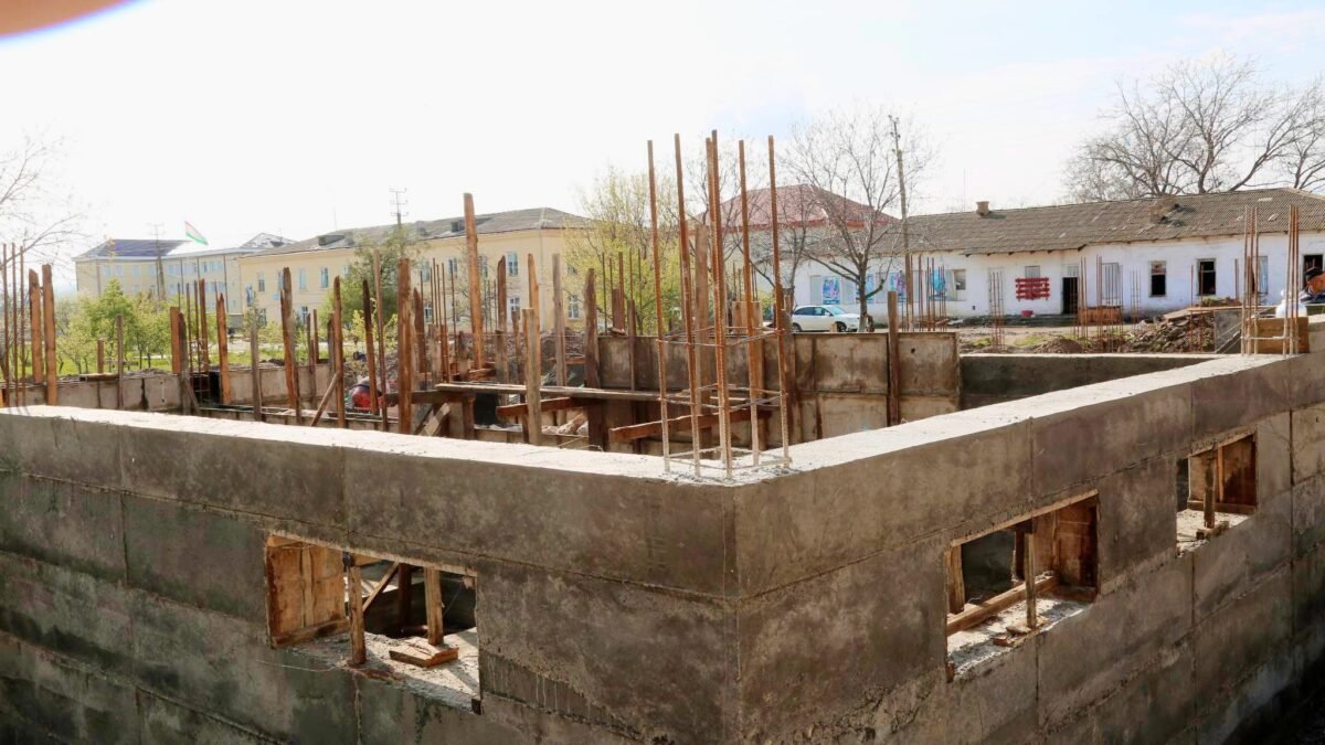 Таджикские академики в Истаравшане построят новое учебное здание  школы-интерната « SugdNEWS